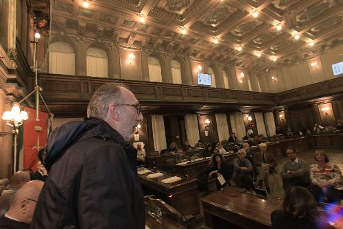 Il vicegovernatore Riccardo Riccardi nel corso del suo intervento in Consiglio comunale a Trieste